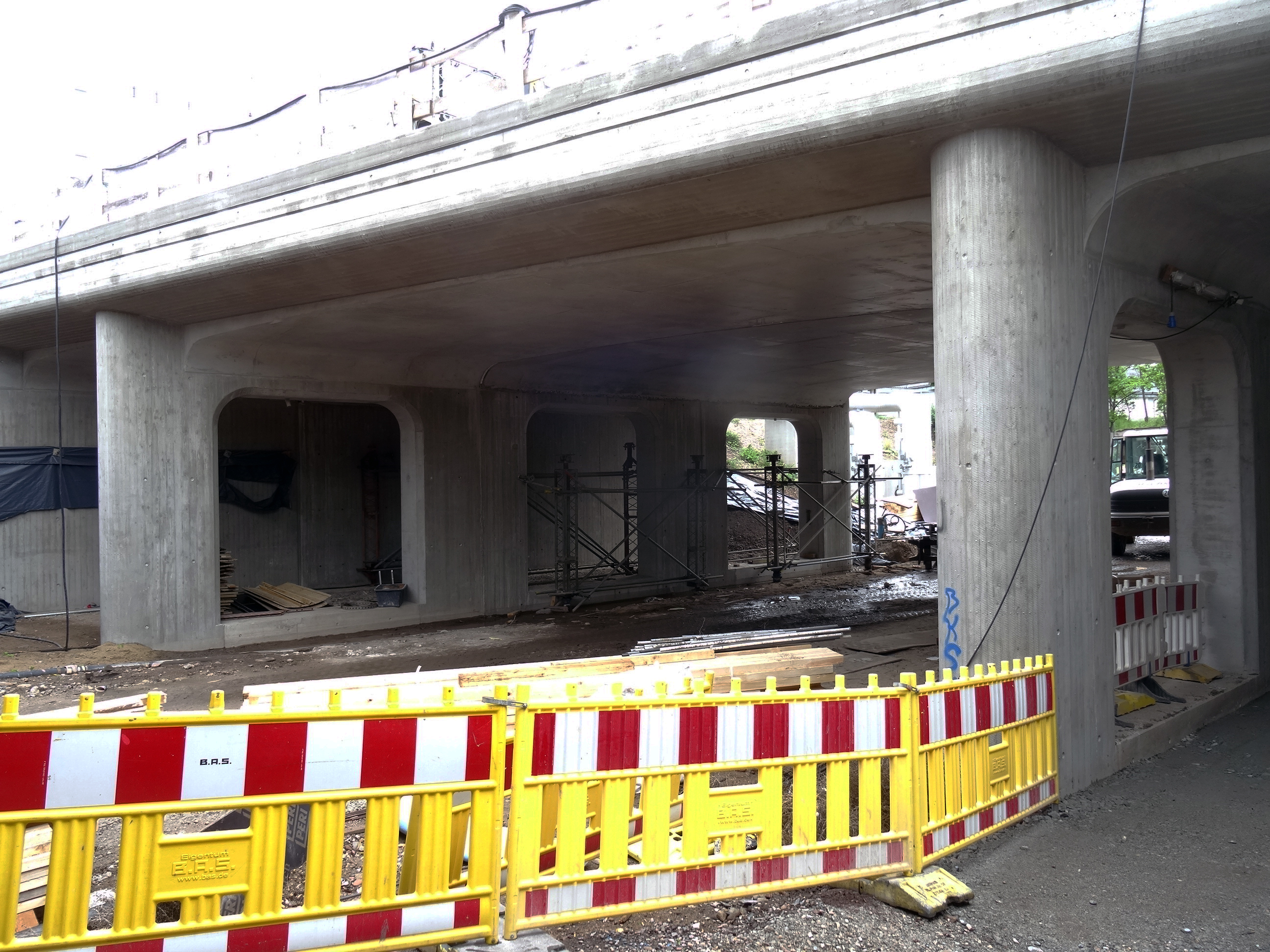Neue Brücke im Bau