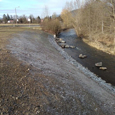 Nach Uferrenaturierung, Ansicht Oberstrom